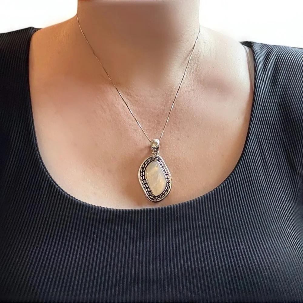 950 Silver MOP Mother Pearl Statement Pendant Necklace Asymmetrical Boho Coastal - Picture 5 of 10
